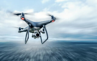 Dronefotografie start met het kopen van een goede drone. Start met het maken van luchtfoto's.
