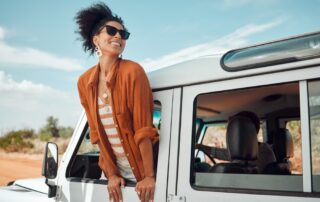 Met lifestyle fotografie hebben wij deze jonge vrouw gefotografeerd die geniet van haar luxe leven.